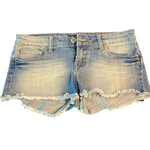 🌿Light wash STS BLUE women’s denim jean shorts size 7🌿